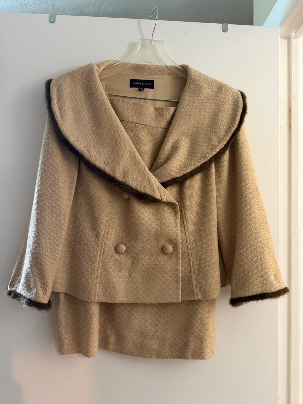 Inabel & Nina Beige Two-Piece Skirt Set with Contrasting Faux Fur Trim